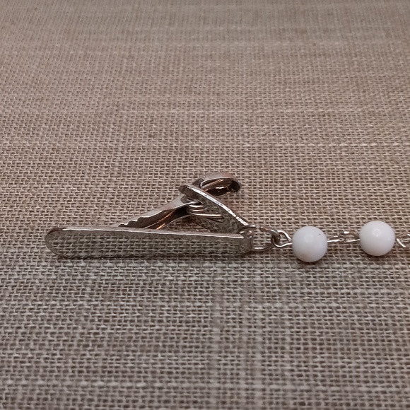 Vintage White Bead Silver Tone Sweater Clasp - Picture 2 of 5